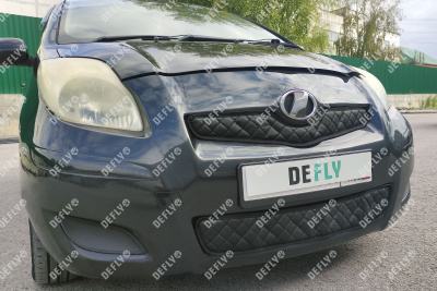 Утеплитель радиатора для Toyota Vitz (XP90), 2007-2010, рестайлинг, экокожа черная 