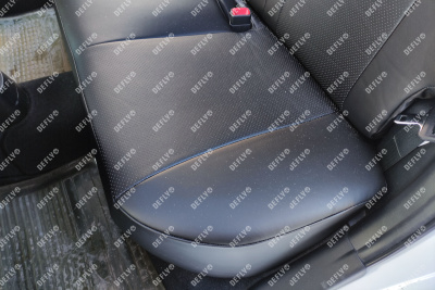 Чехлы на сиденья Toyota Vitz (XP130), 2010-2020, 1 ряд подголовник слитный, 2 ряд спинка 60/40, экокожа черная