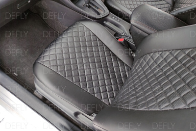 Чехлы на сиденья Toyota Yaris (XP210), 2019-2023, комплектация G, X, экокожа черная/ромб перфорация