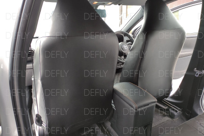 Чехлы на сиденья Toyota Yaris (XP210), 2019-2023, комплектация G, X, экокожа черная/ромб перфорация