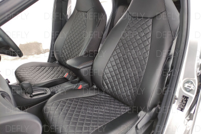 Чехлы на сиденья Toyota Yaris (XP210), 2019-2023, комплектация G, X, экокожа черная/ромб перфорация