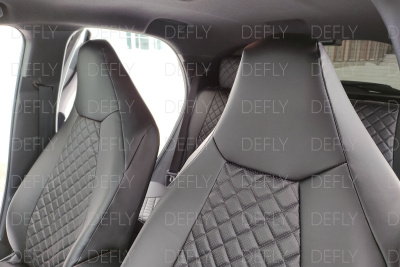 Чехлы на сиденья Toyota Yaris (XP210), 2019-2023, комплектация G, X, экокожа черная/ромб перфорация
