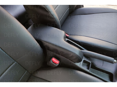 Чехлы на подлокотник переднего ряда Honda Fit (GP, GK), 2013-2020, экокожа черная, 1 шт.
