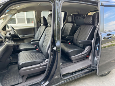 Чехлы на сиденья Honda Freed (GB5-GB8), 2016-2024, 4 места, капитанские кресла, экокожа черная/ромб перфорация