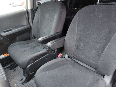 Чехлы на подлокотники переднего ряда Toyota Wish (XE20), 2009-2017, экокожа черная, 2 шт.
